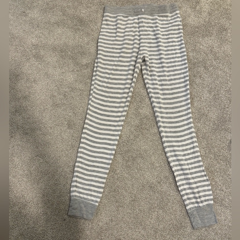 Max Studio Gray and White Stripe Sleepwear